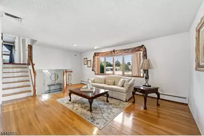 789 Mitchell Ave, Union Township, NJ 07083 - Photo 7