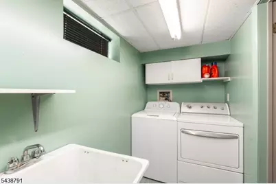 206 Mountain Pkwy, Green Brook Township, NJ 08812 - Photo 19