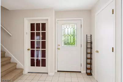 206 Mountain Pkwy, Green Brook Township, NJ 08812 - Photo 5