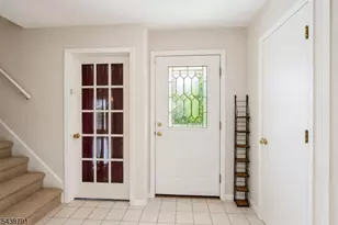 206 Mountain Pkwy, Green Brook Township, NJ 08812 - Photo 5