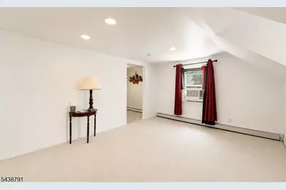 206 Mountain Pkwy, Green Brook Township, NJ 08812 - Photo 13