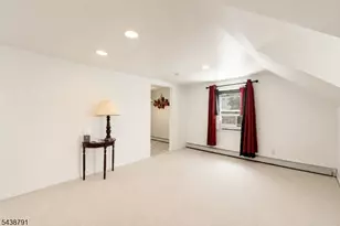 206 Mountain Pkwy, Green Brook Township, NJ 08812 - Photo 13