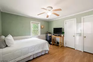 206 Mountain Pkwy, Green Brook Township, NJ 08812 - Photo 9