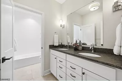 17 Cypress Ln, Cedar Grove, NJ 07009 - Photo 37
