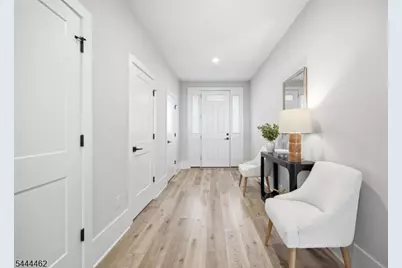 17 Cypress Ln, Cedar Grove, NJ 07009 - Photo 3