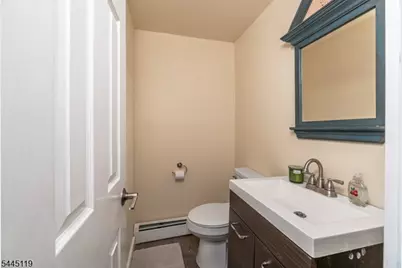 68 Libertyville Rd, Wantage, NJ 07461 - Photo 15