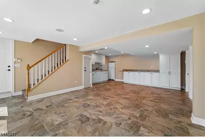 1050 Pines Lake Dr, Wayne, NJ 07470 - Photo 29