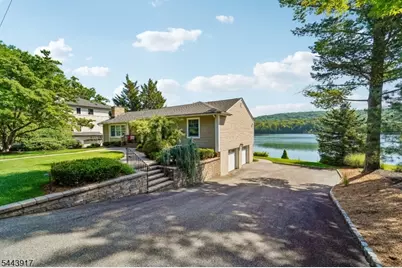 1050 Pines Lake Dr, Wayne, NJ 07470 - Photo 35