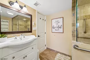 1050 Pines Lake Dr, Wayne, NJ 07470 - Photo 33