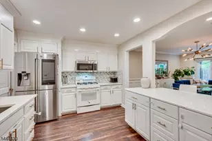 162 Coppertree Ct, Edison, NJ 08820 - Photo 11