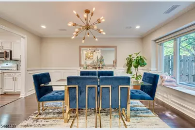 162 Coppertree Ct, Edison, NJ 08820 - Photo 5