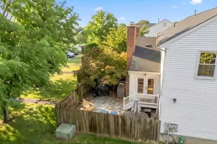 2301 Jamestown Common, Hillsborough Township, NJ 08844 - Photo 3