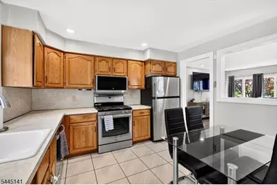 93 Gaywood Ave, Woodbridge Township, NJ 07067 - Photo 11