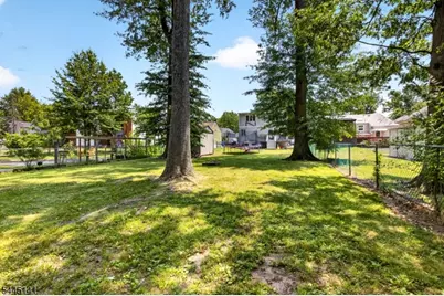 93 Gaywood Ave, Woodbridge Township, NJ 07067 - Photo 23