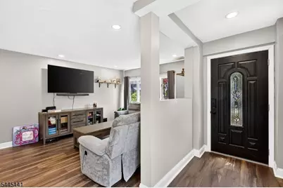 93 Gaywood Ave, Woodbridge Township, NJ 07067 - Photo 5