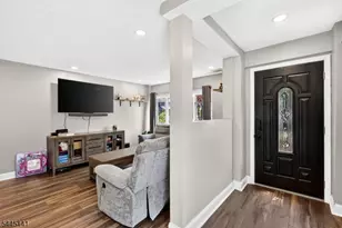 93 Gaywood Ave, Woodbridge Township, NJ 07067 - Photo 5
