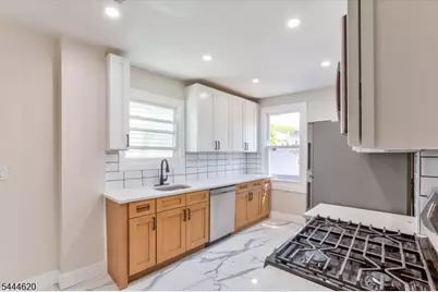 152 N Clinton St, East Orange, NJ 07017 - Photo 23