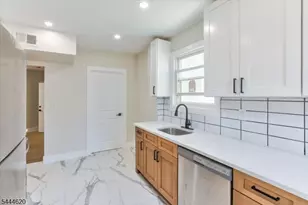 152 N Clinton St, East Orange, NJ 07017 - Photo 27
