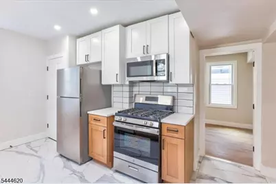 152 N Clinton St, East Orange, NJ 07017 - Photo 27