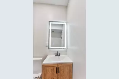152 N Clinton St, East Orange, NJ 07017 - Photo 39