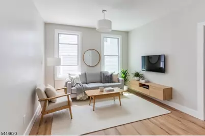 152 N Clinton St, East Orange, NJ 07017 - Photo 5