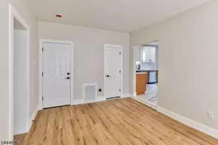 152 N Clinton St, East Orange, NJ 07017 - Photo 21