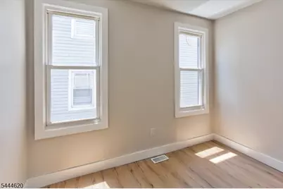 152 N Clinton St, East Orange, NJ 07017 - Photo 15