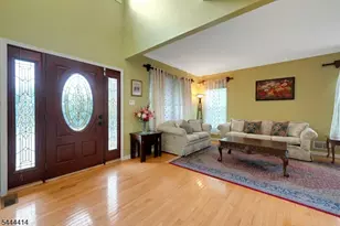 64 Walters Brook Dr, Bridgewater, NJ 08807 - Photo 5