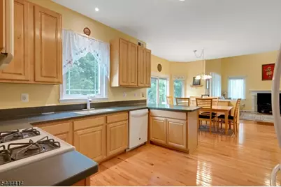 64 Walters Brook Dr, Bridgewater, NJ 08807 - Photo 13