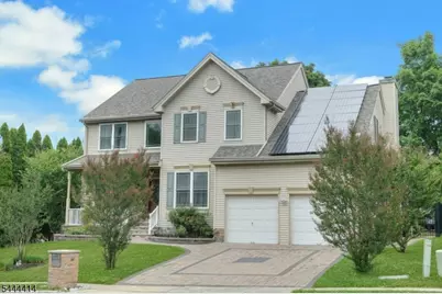 64 Walters Brook Dr, Bridgewater, NJ 08807 - Photo 3