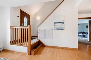 8 Oakwood Rd, Jefferson Township, NJ 07849 - Photo 7
