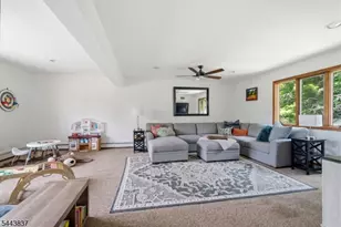 8 Oakwood Rd, Jefferson Township, NJ 07849 - Photo 15