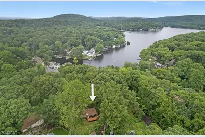 5 Muchivo Trl, Byram Township, NJ 07821 - Photo 3