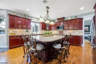 8 Ferndale Pl, Pequannock Township, NJ 07444 - Photo 17