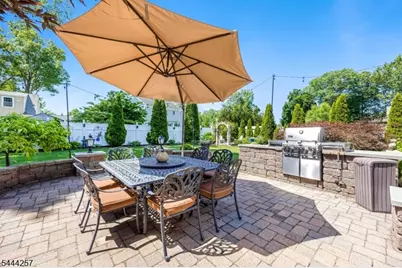 8 Ferndale Pl, Pequannock Township, NJ 07444 - Photo 41