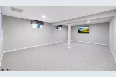 8 Ferndale Pl, Pequannock Township, NJ 07444 - Photo 37