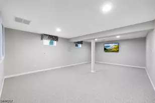 8 Ferndale Pl, Pequannock Township, NJ 07444 - Photo 37