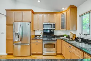 7 Bradford Ave, West Orange Township, NJ 07052 - Photo 23