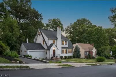 7 Bradford Ave, West Orange Township, NJ 07052 - Photo 5