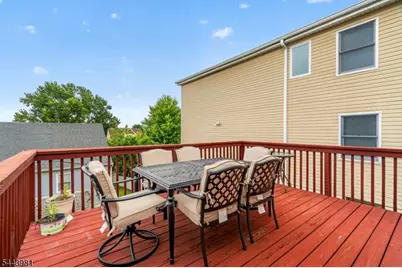 296 N 12th Pl, Prospect Park, NJ 07508 - Photo 5