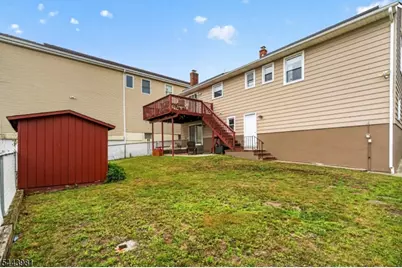 296 N 12th Pl, Prospect Park, NJ 07508 - Photo 3