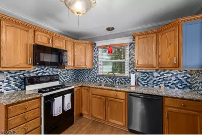 75 Lancaster Rd, Woodbridge Township, NJ 07067 - Photo 9