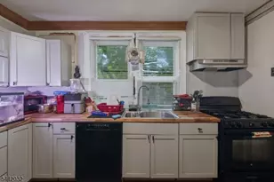 55 Schaefer Rd, Maplewood, NJ 07040 - Photo 21