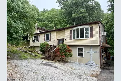 120 Barry Dr N, Vernon, NJ 07422 - Photo 1