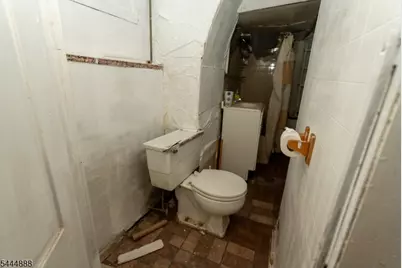 65 Taylor St, Newark, NJ 07104 - Photo 37