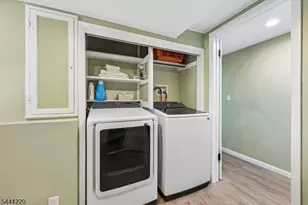 54 Mountainview Dr, Cedar Grove, NJ 07009 - Photo 25