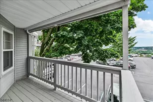 37 Amethyst Ln, Paterson, NJ 07501 - Photo 19