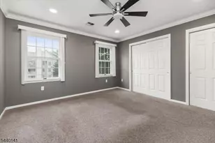 37 Amethyst Ln, Paterson, NJ 07501 - Photo 9