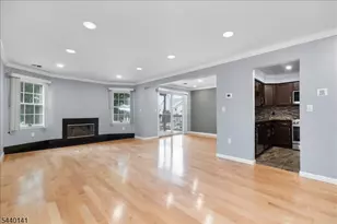 37 Amethyst Ln, Paterson, NJ 07501 - Photo 5