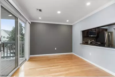 37 Amethyst Ln, Paterson, NJ 07501 - Photo 7